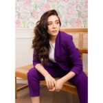 Aanchal Munjal Instagram - "It's all about finding the calm in the chaos" .. read this somewhere recently, what a beautiful life philosophy!! Photographer @banjaariii MUA @punya.makeupandhair Studio @studio57_india #Photoshoot #AnchalSingh #life #instafashion #ootd #💜 #fashionista #wavyhair #goodvibes #positivevibes Mumbai, Maharashtra