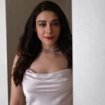 Aanchal Munjal Instagram - Love lights everything ✨️ #happydiwali Hope you all had a beautiful one with your loved ones ❤️ 💕 💗 Picture by @ashar.damani . . . #love #light #happiness #togetherness #photoshoot #AnchalSingh #igers #Shine #loveyourself