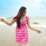Aanchal Munjal Instagram - I actually cracked a joke in my head before these pics except for the last one where I thought about pizza 🍕 #freedom #candid #nature Mumbai, Maharashtra