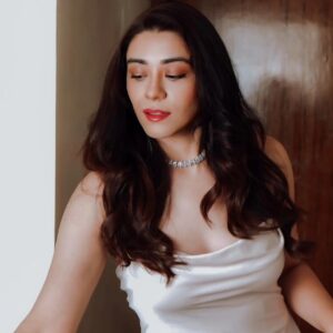 Aanchal Munjal Instagram - Between what is said and not meant, and what is meant and not said, most of love is lost - Kahlil Gibran #favouritequote #philosophy Clicked by amazing @ashar.damani @toeveryoneishot . . . #AnchalSingh #Picture #photoshoot #moodedits #fashion #instamood #igers