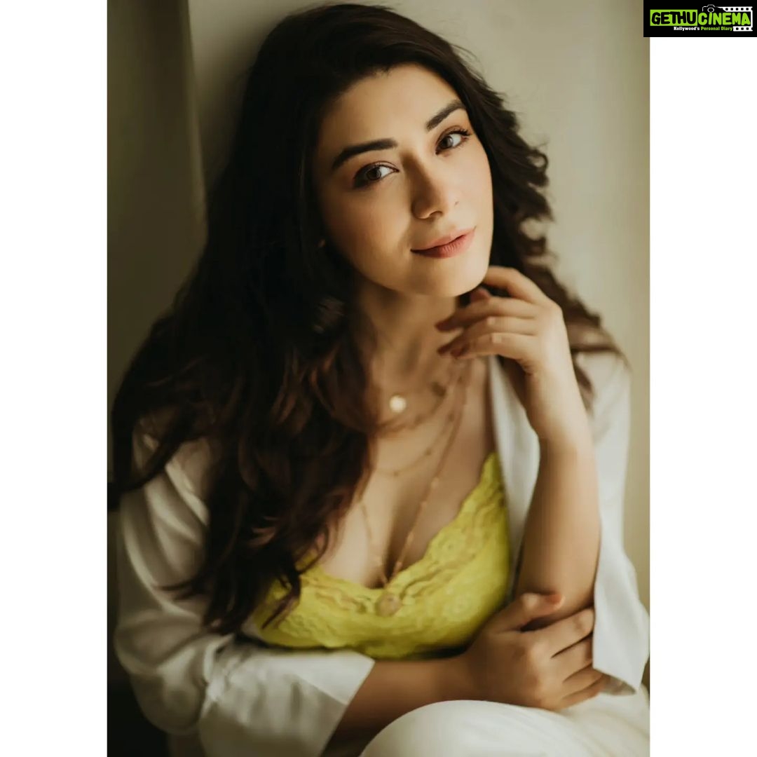 Aanchal Munjal Instagram - Deep in the forest I stroll to hear the wisdom of my soul- Angie Wieland Crosby #beautifulquotes Picture by @amritaroraphotography . . #deep #meaningfulquotes #thoughtoftheday #Photoshoot #portrait #Potd #AnchalSingh #search #soulfood #mondaymotivation Mumbai, Maharashtra