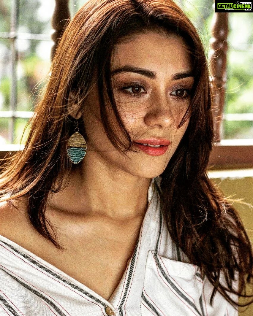 Aanchal Munjal Instagram - Stars, I have seen them fall, But when they drop and die No star is lost at all From all the star-sown sky. The toil of all that be Helps not the primal fault; It rains into the sea, And still the sea is salt. - By Housman #today #just #wanderlust #poemoftheday #looking #AnchalSingh