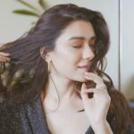 Aanchal Munjal Instagram - strawberry ice cream on my mind #sunnyday Glam by @makeup_by_shradha Hair by @daksh_hairguru 🌟 @makeupnhairbyankita Styled by @renukadiyan9 Jewellery @sianofficial_ Picture by @palashvphoto #photooftheday #AnchalSingh