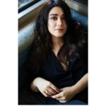 Aanchal Munjal Instagram - People will stare... Make it worth their while;) Picture by @palashvphoto Hair by @daksh_hairguru @makeupnhairbyankita Styled by @renukadiyan9 Top @hm Denim @theroadsterlife Rings @stilskii.in Make up by @makeup_by_shradha Loved by You all ❤️❤️❤️ #photooftheday #portrait #igers #nomondayblues