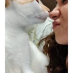 Aanchal Munjal Instagram - Some unspoken bonds make the best memories ❤️ Happy Holi everyone.. Hope you enjoyed your time with your loved ones 🤗🤗🤗 My loudest heartbeat 'april' 🐱#mybaby #catsofinstagram #animallover #innocent #pure #love Mumbai, Maharashtra
