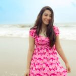 Aanchal Munjal Instagram - I actually cracked a joke in my head before these pics except for the last one where I thought about pizza 🍕 #freedom #candid #nature Mumbai, Maharashtra