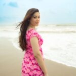 Aanchal Munjal Instagram - I actually cracked a joke in my head before these pics except for the last one where I thought about pizza 🍕 #freedom #candid #nature Mumbai, Maharashtra
