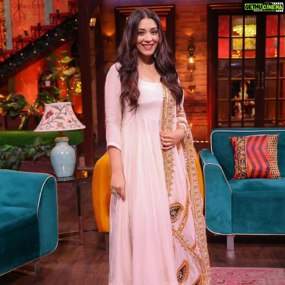 Aanchal Munjal Instagram - I had a blast shooting for the 'The Kapil Sharma Show' & my excitement was so apparent if you all saw the show. Laughter is the best therapy & @kapilsharma @anukalpgoswami along with @archanapuransingh mam @kikusharda @sumonachakravarti @vikalp_mehta #ManjuBrijnandanSharma & the whole team are doing a Divine job, spreading happiness like no one else. So grateful for this experience ❤️🫶🧿 @sonytvofficial @sonylivindia