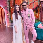 Aanchal Munjal Instagram - I had a blast shooting for the 'The Kapil Sharma Show' & my excitement was so apparent if you all saw the show. Laughter is the best therapy & @kapilsharma @anukalpgoswami along with @archanapuransingh mam @kikusharda @sumonachakravarti @vikalp_mehta #ManjuBrijnandanSharma & the whole team are doing a Divine job, spreading happiness like no one else. So grateful for this experience ❤️🫶🧿 @sonytvofficial @sonylivindia