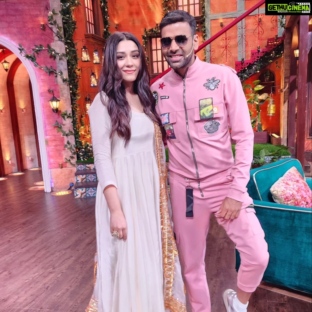 Aanchal Munjal Instagram - I had a blast shooting for the 'The Kapil Sharma Show' & my excitement was so apparent if you all saw the show. Laughter is the best therapy & @kapilsharma @anukalpgoswami along with @archanapuransingh mam @kikusharda @sumonachakravarti @vikalp_mehta #ManjuBrijnandanSharma & the whole team are doing a Divine job, spreading happiness like no one else. So grateful for this experience ❤️🫶🧿 @sonytvofficial @sonylivindia