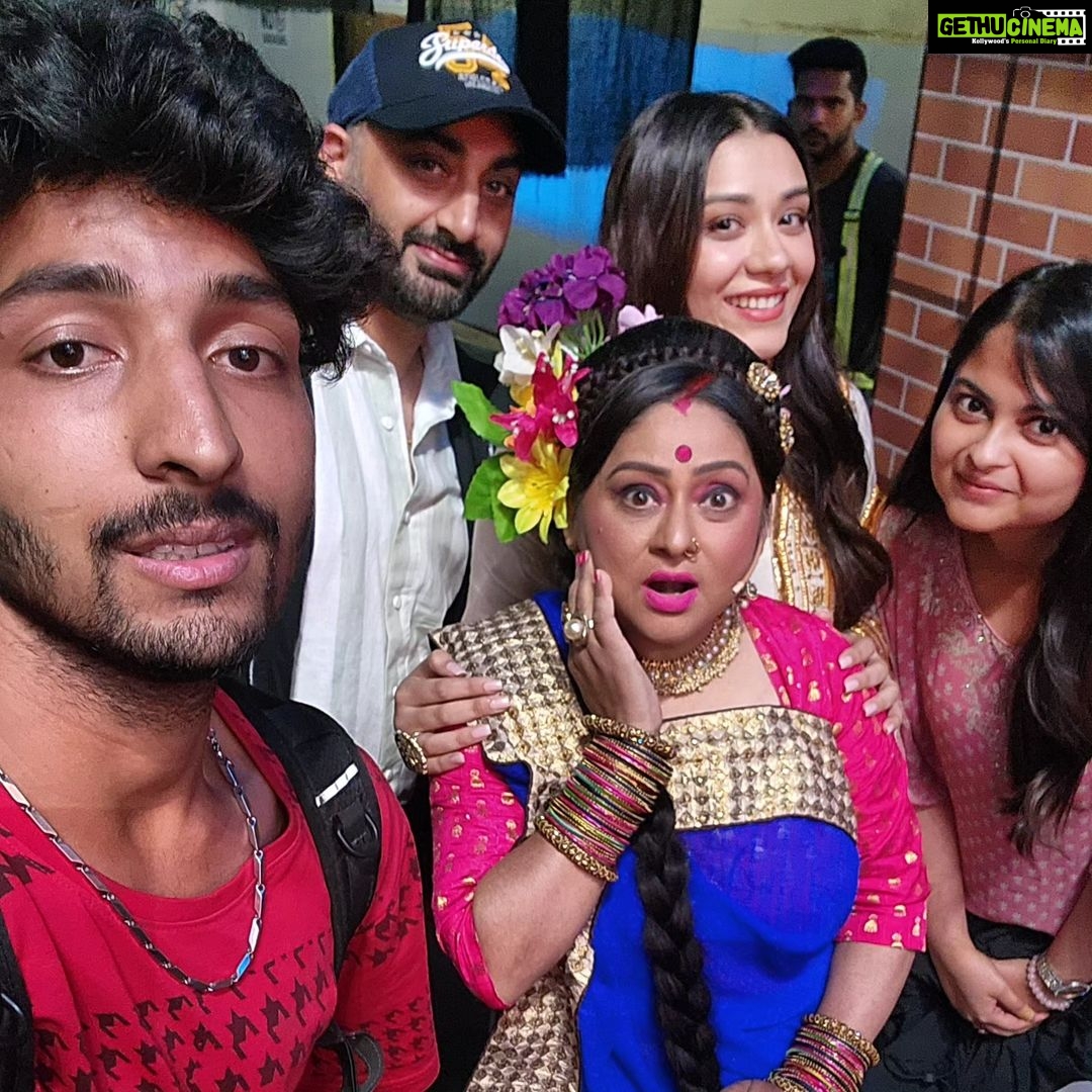 Aanchal Munjal Instagram - I had a blast shooting for the 'The Kapil Sharma Show' & my excitement was so apparent if you all saw the show. Laughter is the best therapy & @kapilsharma @anukalpgoswami along with @archanapuransingh mam @kikusharda @sumonachakravarti @vikalp_mehta #ManjuBrijnandanSharma & the whole team are doing a Divine job, spreading happiness like no one else. So grateful for this experience ❤️🫶🧿 @sonytvofficial @sonylivindia