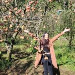 Aanchal Munjal Instagram - The Apple farm girl #ManaliDiaries Beautiful #Manali Manali, Himachal Pradesh