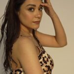 Aanchal Munjal Instagram - Be yourself..unless you can be a 🐆🔥👸 Magazine - @thedoormagazine Featuring - @anchalsinghofficial Photographer & Creative Director - @dhruv_vohraphotography Editor at Large & Fashion Director @jennet_david_william Video by @shashankshuklaphotography Makeup - @makeupandhairbysabahat Hair - @bhavikasanghvi_makeup Art Director - @aditisubramaniam Stylist - @styledbyabhilasha @stilusbyswati Assistant Photographer - @b.runphotography Artist Management - @exceedentertainment Location - @blackframesstudios Outfit - @tinytalesclothingline Jewellery - @tasi.elegantlysimple Bag - @indiaztrend.clutch Footwears - @hypeshoes.in #thedoormagazine #anchalsingh #reels #fashionreels