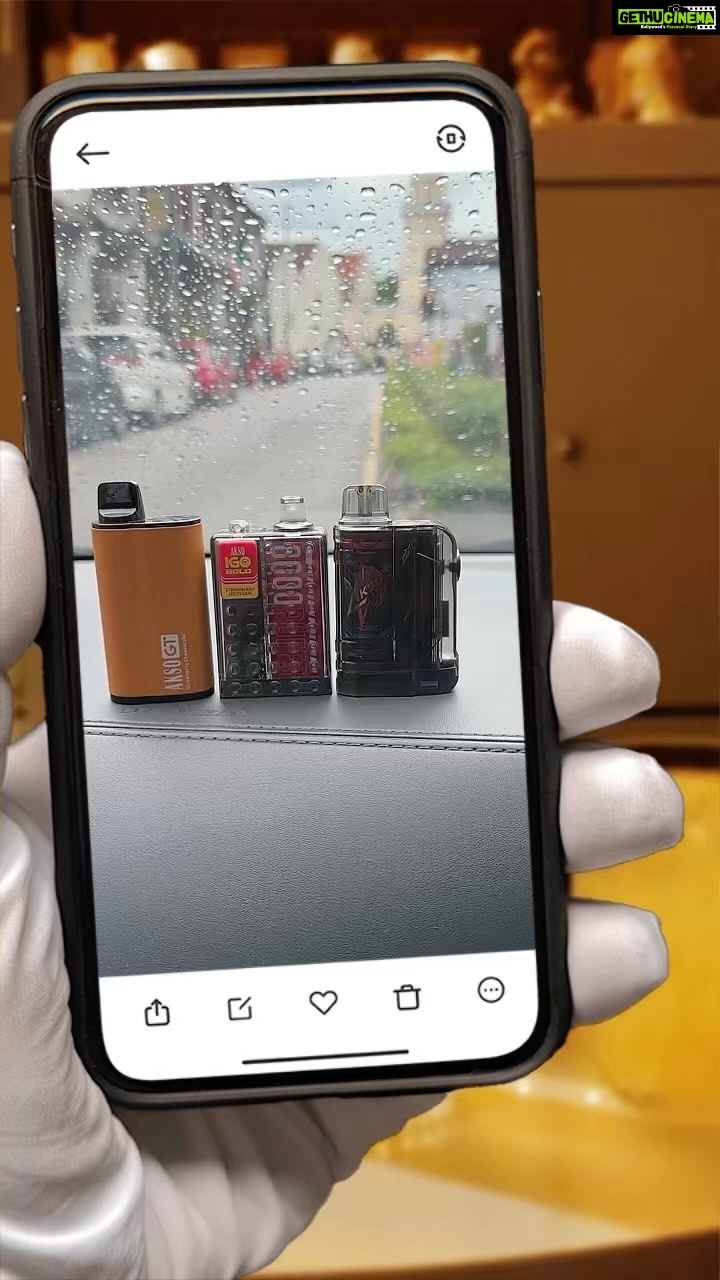 Aaron Aziz Instagram - Tak tahu lah mana nak pilih. Korang pilih yg mana? #AksoGT #AksoIGObold #AksoSupa @officialaksomalaysia @vapeempiremalaysia #thevapedon