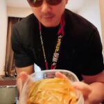 Aaron Aziz Instagram - (PART 1) Abg ajar masak rendang bawah 2 minute. @officialaksomalaysia @vapeempiremalaysia @hombremalaysia @gordongram #GordonbelajardariAbg #ThevapeDon #AksoSupa #Dontseemenoup
