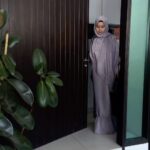 Aaron Aziz Instagram - Masya Allah Tabarakallah The kind of dress yg boleh buat utk semua! Shawl attached, just wear inner only, fits S to 3XL and fabric is light and comfy utk pakai the whole day! Solat anytime and anywhere. Good for work, leisure and importantly ibadah! Alhamdulilah Telekung Dress Zaheera ❤️ Get it online www.diyanahalik.com or www.diyanahalik.sg or 59 Arab St Singapore