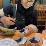 Aaron Aziz Instagram - Bila anda sorang yg tak makan sushi…… sebab tu Abg makin kurus @officialaksomalaysia @diyanahalik @danishanaqiaaron @dwiarianaaaron @dahliaarissaaaron #aaronazizfamily #Abgkorban #Abgreda #Abgtakkisah #abgdiet