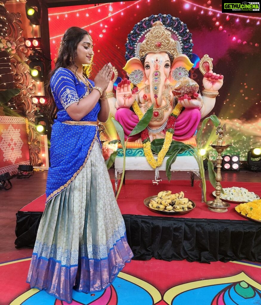 Aashika Padukone Instagram - Happy Ganesh Chaturthi 🙏🏻 May Lord Ganesha bless you all with prosperity, wisdom and success. #festival #ganeshchaturthi #ganapati #ganeshahabba #traditional #festiveseason