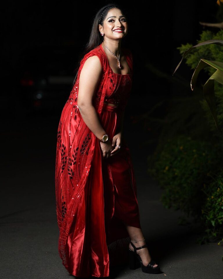 Aashika Padukone Instagram - Some fiery red mood! ❤️‍🔥 Styled by:-@harinireddym Outfit:-@nsdesignerstudios Jewellery:-@kushalsfashionjewellery Makeover: @praneetha_beautymakeover Photographer: @happy_portraits_photography
