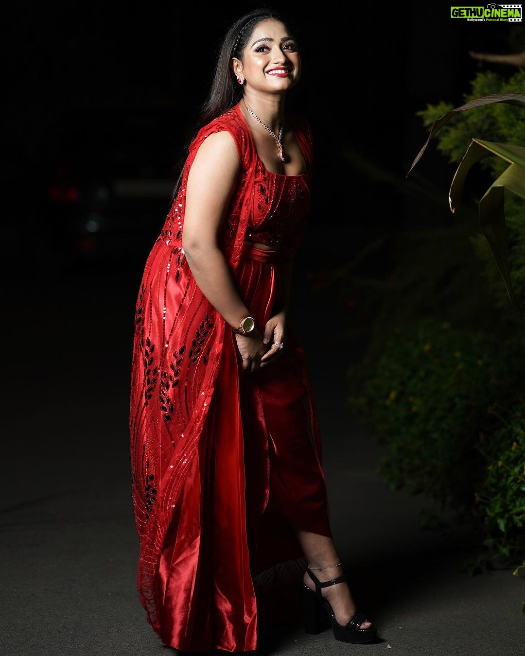 Aashika Padukone Instagram - Some fiery red mood! ❤️🔥 Styled by:-@harinireddym Outfit:-@nsdesignerstudios Jewellery:-@kushalsfashionjewellery Makeover: @praneetha_beautymakeover Photographer: @happy_portraits_photography