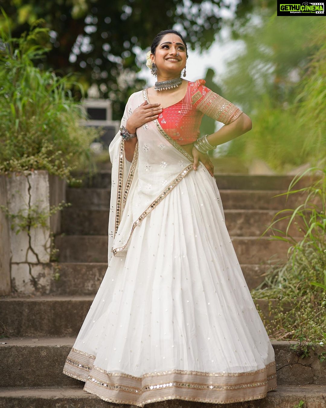 Aashika Padukone Instagram - Navaratri Vibes 🎉 Stylist: @priyareddy_baddigam Outfit: @maramsclothing_official Jewellery: @aditi_collection Makeover: @praneetha_beautymakeover Photography: @happy_portraits_photography