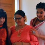 Abhirami Suresh Instagram - പാപ്പുവും അമ്മൂമ്മയും ശിൽപ്പയുടെ കലവറയിലേക്ക് പപ്പുവിനെയും അമ്മൂമ്മയേയും ഞെട്ടിക്കാൻ റെഡിയായി ശിൽപ്പ EXO LUNCHBOX | OCT 22 | SUNDAY | 11:30 AM #SuryaTV #ExoLunchbox #AntiBacterialExoSuperGelLunchboxContest #ExoLunchboxContest #ContestOnSuryaTV #SocialMediaContest #MalayalamShows #ShowsOnSuryaTV #ContestsOnSuryaTV #ExoLunchboxContestOnSuryaTV #HealthyRecipes #HealthyLunchbox @antibacterialexo . . #healthy #tasty #lunchbox #lunchrecipe #healthyfood #healthysnacks #healthyeating #healthyliving