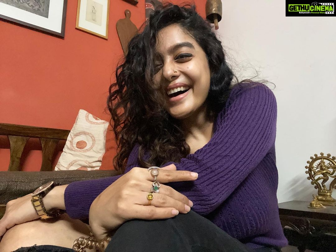 Abhirami Venkatachalam Instagram - What you do makes a difference And what you have to decide is What kind of difference you want to make πβ¨ #life #live #love #happy #vibes #positivevibes #abhiramivenkatachalam #kannamma #av #instagram #instapost #instagood #instamood #instalike #instalove #instadaily #chennai #home