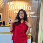 Abhirami Venkatachalam Instagram - Thank you for the Russian manicure @studiovogueluxurysalon 🤍@blueskynailacademy 🤍 #nails #manicure #studiovogueluxurysalon #av #abhiramivenkatachalam