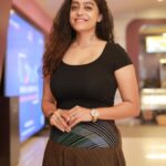 Abhirami Venkatachalam Instagram - Naanum neram 🖤 Photograph- @evidencemaker #abhiramivenkatachalam #av #kannamma #kanmani #jailer #special #show PS- I love you fam♥️