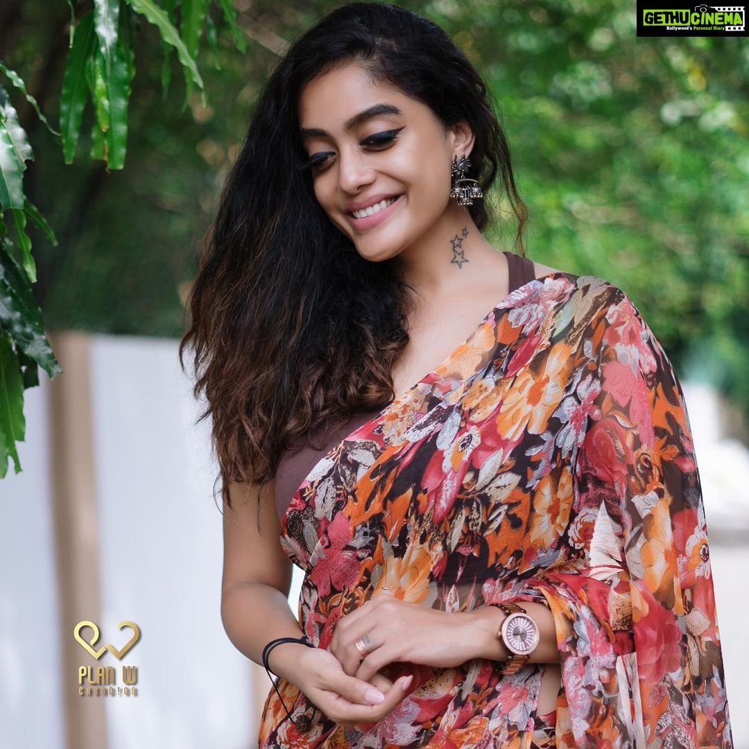 Abhirami Venkatachalam Instagram - #uyire 📸 @planwcreadios #abhiramivenkatachalam #av #kannamma #kanmani