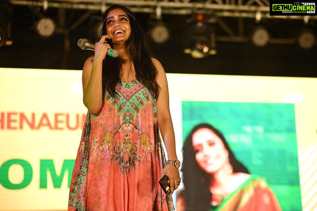 Abhirami Venkatachalam Instagram - All about yesterday 💫Had an amazing time with my fav MIT darlings 🤍 always been special being with you all ... lots of love to @madras_institute_of_technology 🤍🤍🤍 #event #love #life #hugs #vibes #smile #positive #abhiramivenkatachalam #ammu #kannamma #instagram #instagood #instalife #insta #chennai #tamilcinema #thalapathyfan #thalapathy