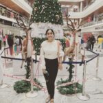 Abhirami Venkatachalam Instagram – Super tired still geared up for the day πΈ merry Christmas to my lovelies πβ₯οΈ lots and lots of love π #christmas #wishes #wish #love #spreadlove #spread #kindness #positivevibes #happy #vibes #hugs #kisses #abhiramivenkatachalam #ammu #yourstruly #kannamma #insta #instagram #instagood #instalife #instalike #coimbatore #tamilcinema #tamilnadu Brookefields Shopping mall