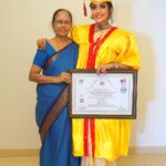 Abhirami Venkatachalam Instagram – Finally a perfect  post with amma and my honorary doctorate in Bharatanatyam 💛 thanks a ton to @j_o_h_n_a_m_a_l_a_n , just the word thanks doesn’t equal to your support and the recognition that you gave and got me sir , my heartfelt gratitude to you brother from another mother 🙏🏼 and thanks a ton to @indian_media_works for everything… #saree #best #day #memories #with #amma #doctorate #dance #love #life #happy #vibes #positivevibes #abhiramivenkatachalam #ammu #yourstruly #kannamma #insta #instagram #instagood #instalife #instalike #chennai #tamilcinema
