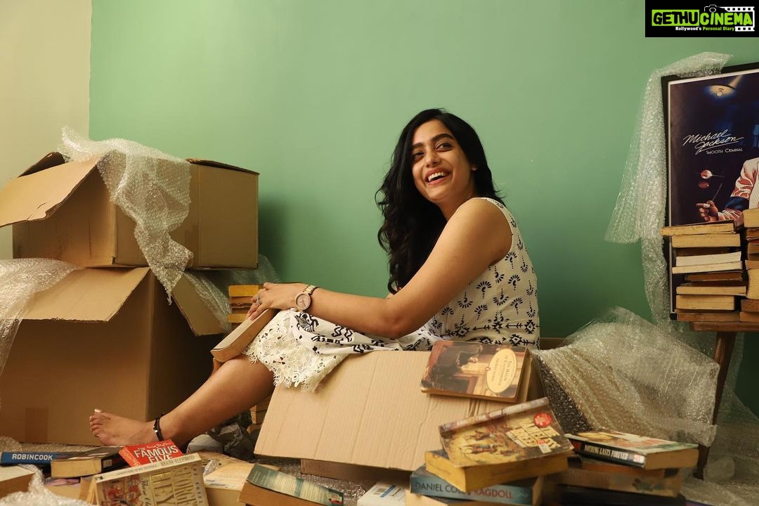 Abhirami Venkatachalam Instagram - I love it when someone’s laugh is funnier than the joke 🤣 styling- @preethinarayanan Art- @saranya_ravichandran outfit- @turmerikofficial #dress #laugh #smile #shoot #positivevibes #happy #vibes #life #love #hugs #keepsmiling #abhiramivenkatachalam #ammu #yourstruly #kannamma #insta #instagood #instagram #instalife #instalike #chennai #tamilcinema