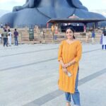 Abhirami Venkatachalam Instagram – My peaceful space in this universe 🧡 with my man #coimbatore #peace #spirituality #touch #heart #bestday #emotional #bond #my #man #life #answers #forever #yours #yourstruly #ammu #abhiramivenkatachalam #isha #ishayoga #ishayogacenter