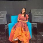 Abhirami Venkatachalam Instagram – Queen feel 🧡 DVD2 set PC- @abhiraj_br Outfit- @tamarachennai Accessories- @bronzerbridaljewellery Hair&Makeup- @pavihairandmakeup #fun #shoot #happy #vibes #positivevibes #laugh #love #smile #hugs #sleflove #memories #team #dance #abhiramivenkatachalam #ammu #yourstruly #chennai #tamilcinema