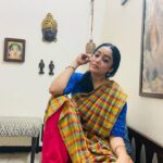 Abhirami Venkatachalam Instagram – Fun putting thalam like a pro but when it goes flop , sirichu mazhupifying 🤣 then comes the posing … as usual PC- amma 😘 #dancer #life #fun #enjoy #every #moment #live #fullest #keepsmiling #positive #selflove #hugs #saree #traditional #abhiramivenkatachalam #ammu #yourstruly #chennai #instagram #insta #tamilcinema