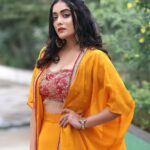 Abhirami Venkatachalam Instagram - Mehendi look for my besties mehendi function 💛 Photography- @haran_official_ Hair&makeup- @pavihairandmakeup ♥️ Assisting- @makeover_by_maggie ♥️ Outfit- @thorkal_couture_official ♥️ Thank you haran for editing it in less than 24hrs , quick shoot but quality one 😉 thank you my Esther pattu for the beautiful outfit stitched in less than two days and last but not least my babies @pavihairandmakeup & @makeover_by_maggie always there for me and perfectionist duo ..... #mehendi #look #traditional #yellow #love #outfits #crazy #me #kisses #hugs #diwali #feel #chennai #tamilcinema #abhiramivenkatachalam #ammu
