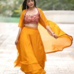 Abhirami Venkatachalam Instagram - Mehendi look for my besties mehendi function 💛 Photography- @haran_official_ Hair&makeup- @pavihairandmakeup ♥️ Assisting- @makeover_by_maggie ♥️ Outfit- @thorkal_couture_official ♥️ Thank you haran for editing it in less than 24hrs , quick shoot but quality one 😉 thank you my Esther pattu for the beautiful outfit stitched in less than two days and last but not least my babies @pavihairandmakeup & @makeover_by_maggie always there for me and perfectionist duo ..... #mehendi #look #traditional #yellow #love #outfits #crazy #me #kisses #hugs #diwali #feel #chennai #tamilcinema #abhiramivenkatachalam #ammu