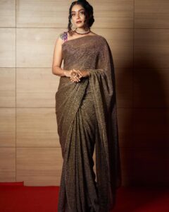 Abhirami Venkatachalam Instagram - Full shot is mandatory in a saree look ♥️. Jfwawards2020
Styling & Jewelry: @Rajatamaya 
Make up & hair : @kabooki_mua 
Photography: @cyril_eanastein hair: @jamunadevraj