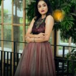 Abhirami Venkatachalam Instagram - You never know how strong you are until being strong is the only choice you have... Makeup- @artistrybyolivia Hair- @jayashree_hairstylist Jewellery- @bcos_its_silver Photography- @prachuprashanth