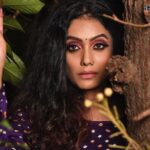 Abhirami Venkatachalam Instagram - Become one with the nature , nature has its own way to take you till the divine 💜 Photography- @theindianphotography Hair&makeup- @sridevirameshartist Outfit- @tamarachennai
