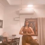 Abhirami Venkatachalam Instagram - Believe in yourself Trust me you are enough ✨ (The Hatha energy 🌞🌝) @the_veshti_company 🤍 #abhiramivenkatachalam #av PS- sin of recording my Sadhana 🙈 lost a lil balance ... that’s the reason teachers say no distractions 🙏🏼🙈