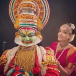 Abhirami Venkatachalam Instagram - Kathakali Arjuna meets Bharatanatyam draupathi ♥️ #dancer #life #love #live #vibe #abhiramivenkatachalam #av PC- @brinda_gopal master 🙏🏼😘♥️ Makeup- @pavihairandmakeup ♥️✨ Hair- @mani_stylist_ ♥️✨