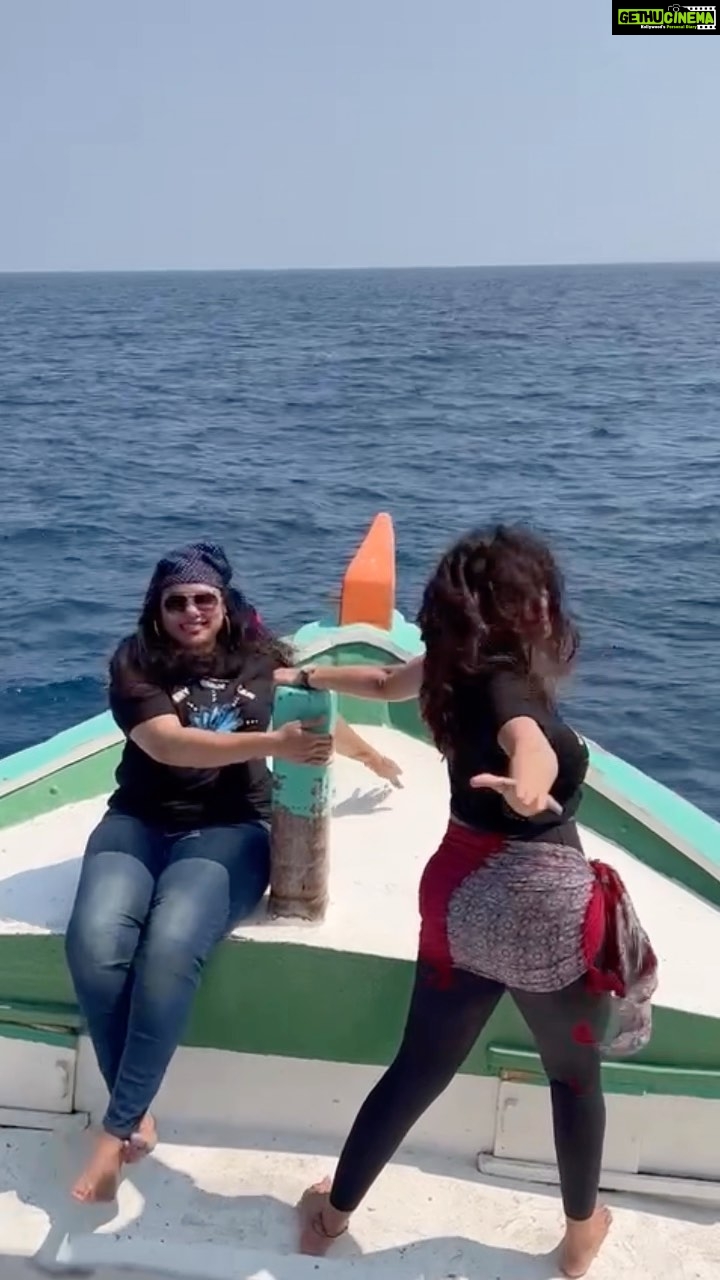 Abhirami Venkatachalam Instagram - You and I are just “goofin around”🤣 (friends) @divya.sundaraju ♥️ Video credits - @sg3.mma ♥️ #life #love #live #crazy #me #abhiramivenkatachalam #av #kannamma #kanmani #instagram #instagood #instareels #reels #instamood #instalove #instalike #lakshadweep PS- I do not exist to impress the world. I exist to live my life in a way that will make me happy 💌