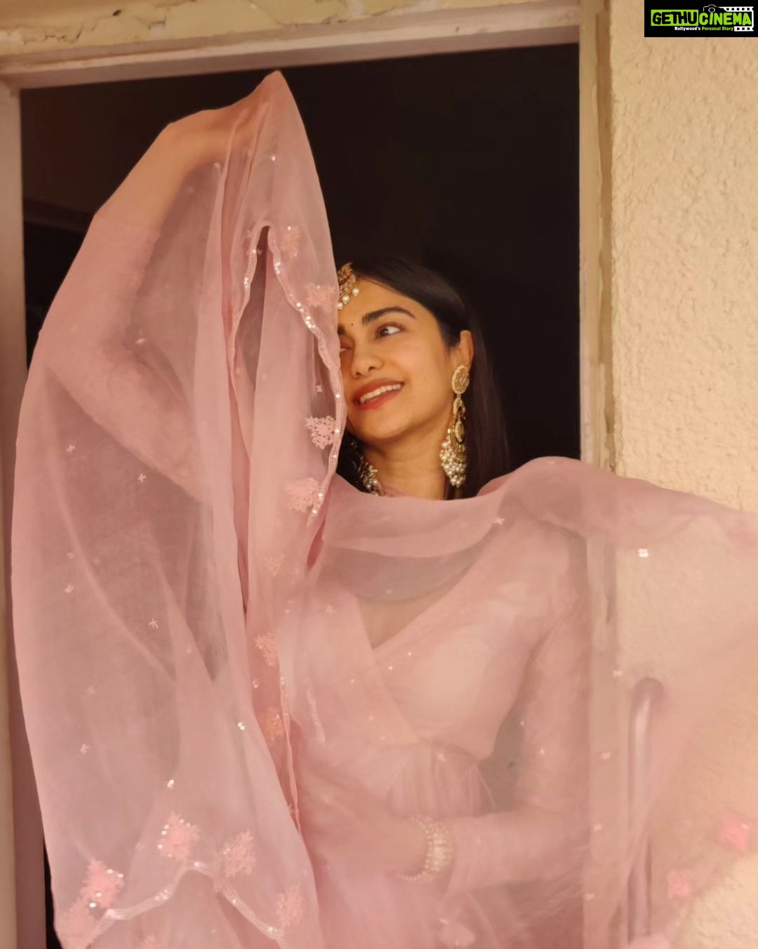 Adah Sharma Instagram - Would you rather be forced to listen to one song for the rest of your life or watch the one same movie forever? π¦π¦π¦π¦π¦π¦ . . πββοΈ@snehal_uk ππ©βπ¬@juhi.ali π@almaaribypooja π@ruabns.in π@adah_ki_radha