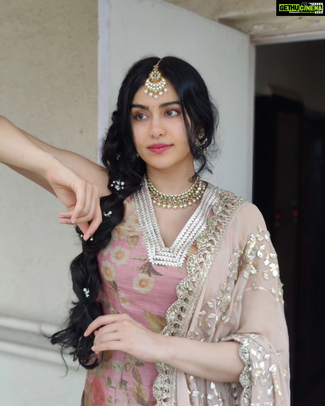 Adah Sharma Instagram - Kaanton ko murjhane ka khauf nahin. Phool to murjhha jaate hain, lekin kaante daaman thhaam lete hain😁😛😜 #MoralOfTheQuoteDontBeAFoolBeAKaanta🌸✒️ #AlsoiDidNotSayThisAnarkaliDidSoDontHoldMeResponsibleIfYouBecomeAFoolOrAKaanta Outfit- @mirpurimaheka Jewellery- @rubans.in 👗@juhi.ali 💇♀️@snehal_uk #100YearsOfAdahSharma #adahsharma