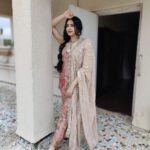 Adah Sharma Instagram – Kaanton ko murjhane ka khauf nahin. Phool to murjhha jaate hain, lekin kaante daaman thhaam lete hain😁😛😜 #MoralOfTheQuoteDontBeAFoolBeAKaanta🌸✒️ #AlsoiDidNotSayThisAnarkaliDidSoDontHoldMeResponsibleIfYouBecomeAFoolOrAKaanta 
Outfit- @mirpurimaheka
Jewellery- @rubans.in
👗@juhi.ali 
💇‍♀️@snehal_uk #100YearsOfAdahSharma #adahsharma