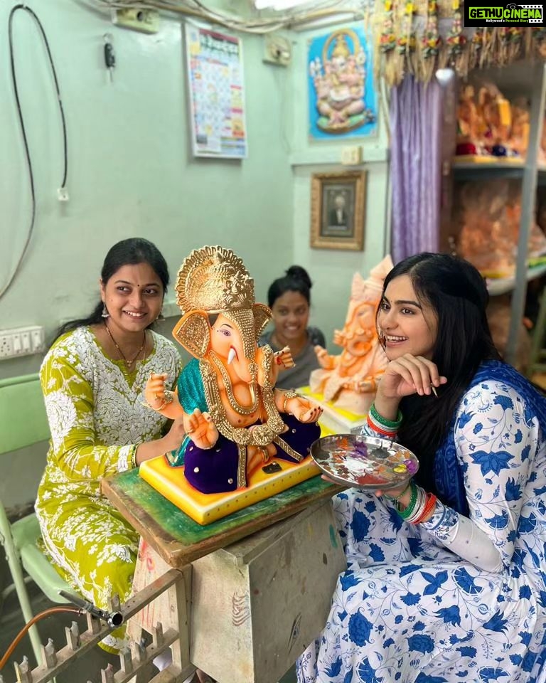 Adah Sharma Instagram - Proud paati 😁 Paati collects all newspaper clippings of her granddaughter 🫀🫀🫀🫀❤️ I'm soooo lucky I got a chance to create GaneshJis murti with these skilled women 😘 @prashantkjadhav007 took these pictures . We did a shoot together (in 2021 i think)with @petaindia to get horse carriages off the roads and opt for e-victorias. He won an award for those pics 😍😍 Paati has an off from school this weekend and we are going to watch 4 movies back to back !! Jawaan, OMG 2 ,Gadar 2 and Rocky aur Rani ki prem Kahani ...ok byeee