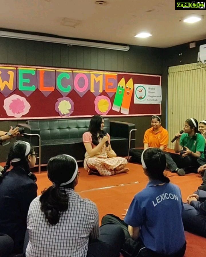 Adah Sharma Instagram - What was your favourite subject in school? Mine was science and music π«πΉπ·πΆπ©βπ¬ I got to hang out with these Intelligent, polite and articulate beings β€οΈ! Thank you @thepunemirror for taking me here β€οΈ I really enjoyed my afternoon